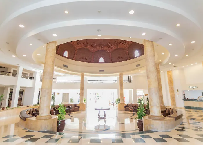 Blend Elphistone Otel 4*